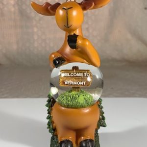 Standing Moose – Welcome to Vermont Snowglobe